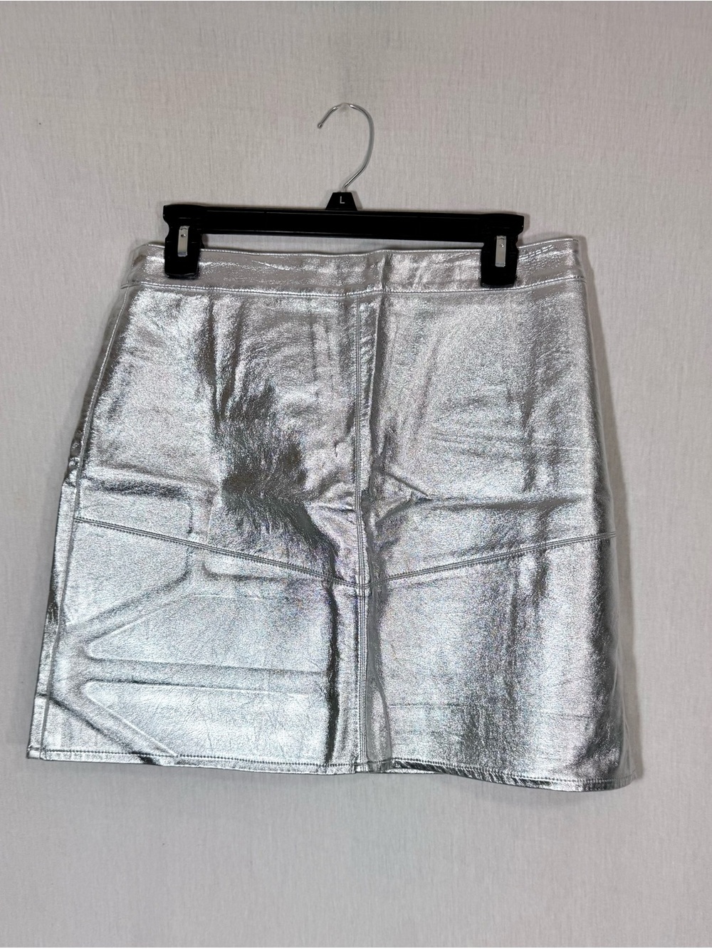 Amisu Silver chrome Metallic Mini Skirt with black zipper size 10
